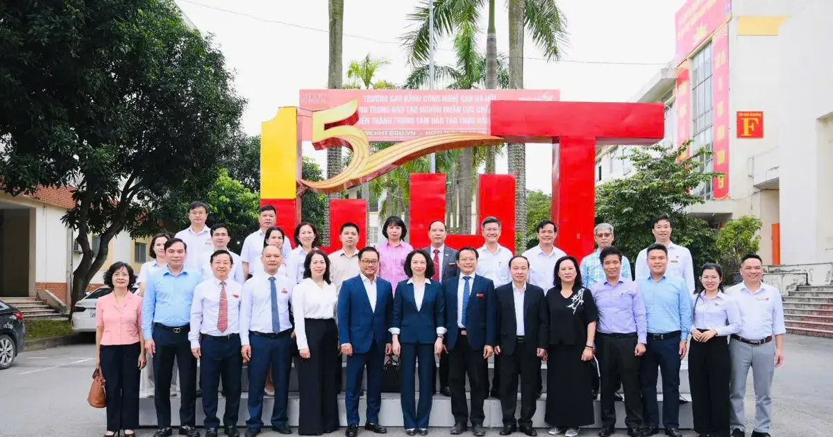 Azitech kết hợp đào tạo với Trường Công Nghệ cao Hà Nội